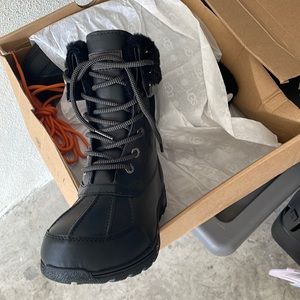 BRAND NEW UGG KID BOOTS